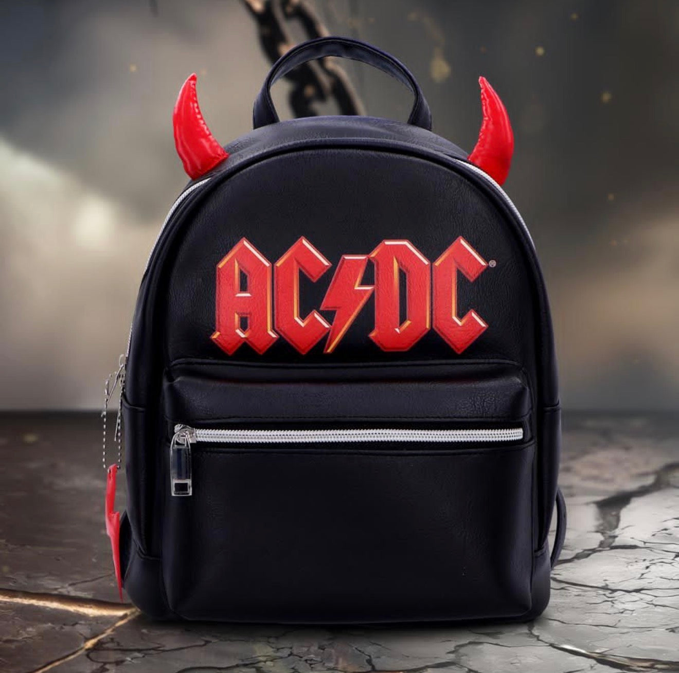バッグのみ　Acdc AC/DC Devil Horns Backpack 31CM – Paw Prints Trading Cards